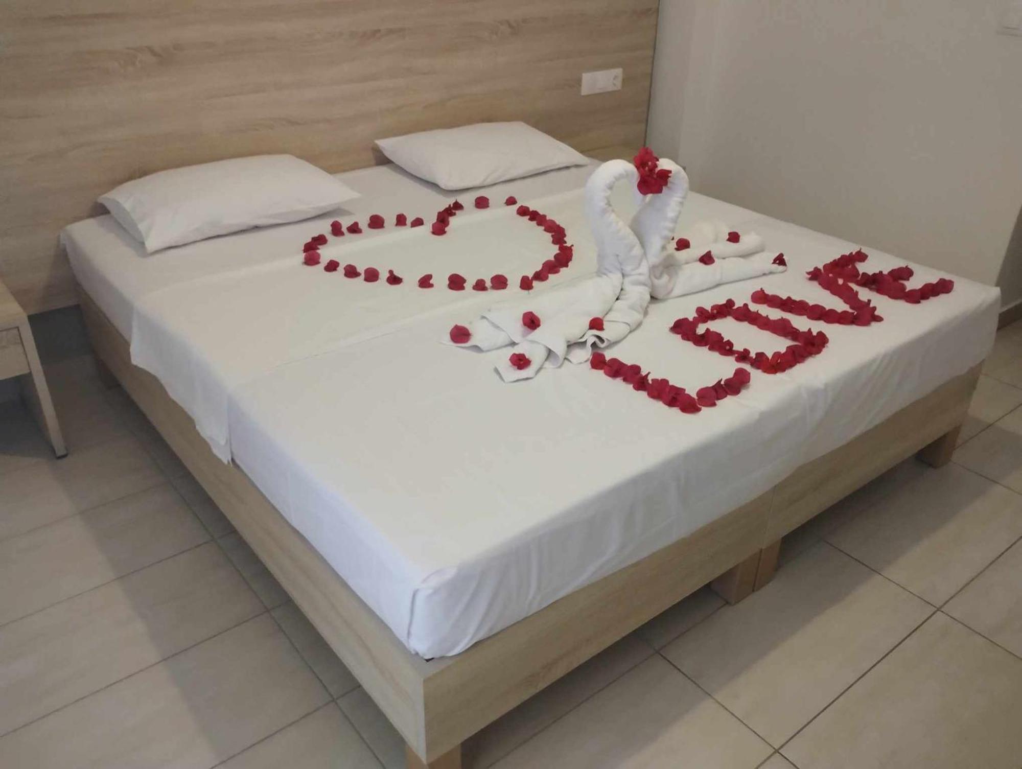 Lefkimi Hotel Kávos Екстериор снимка